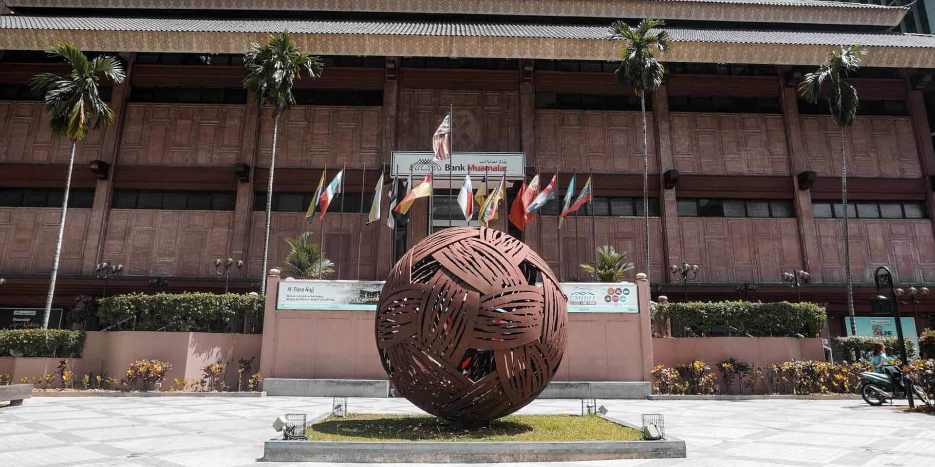 Sepak Takraw & Pohon Beringin